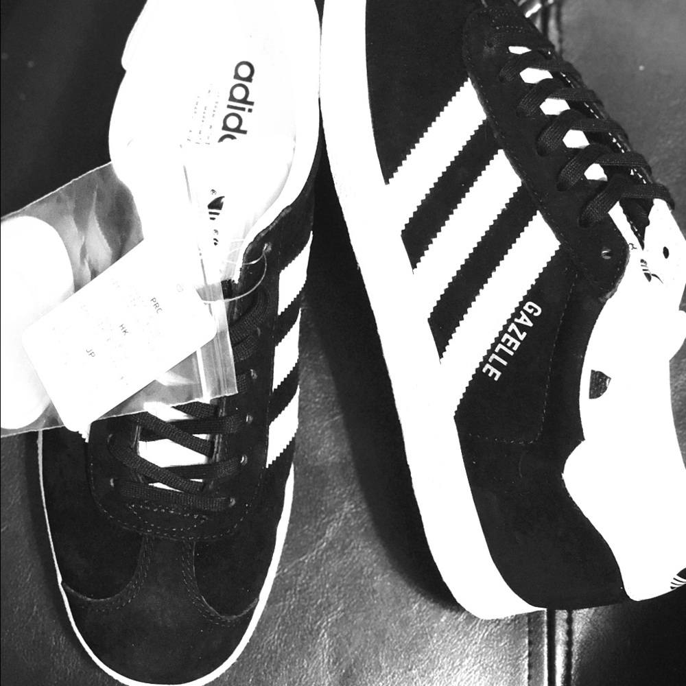 ADIDAS GAZELLE -WOMENS 8.5